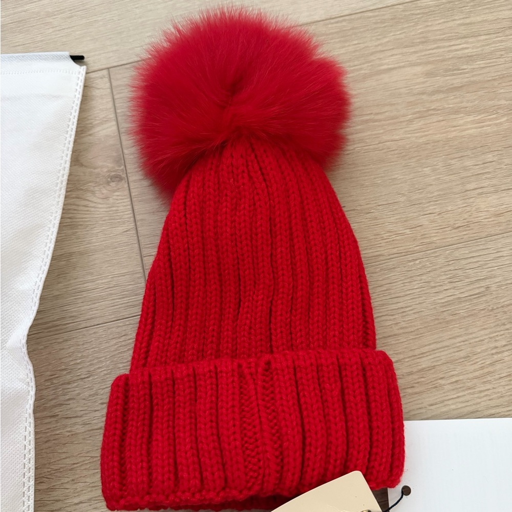 Red hat - Picture 4 of 4